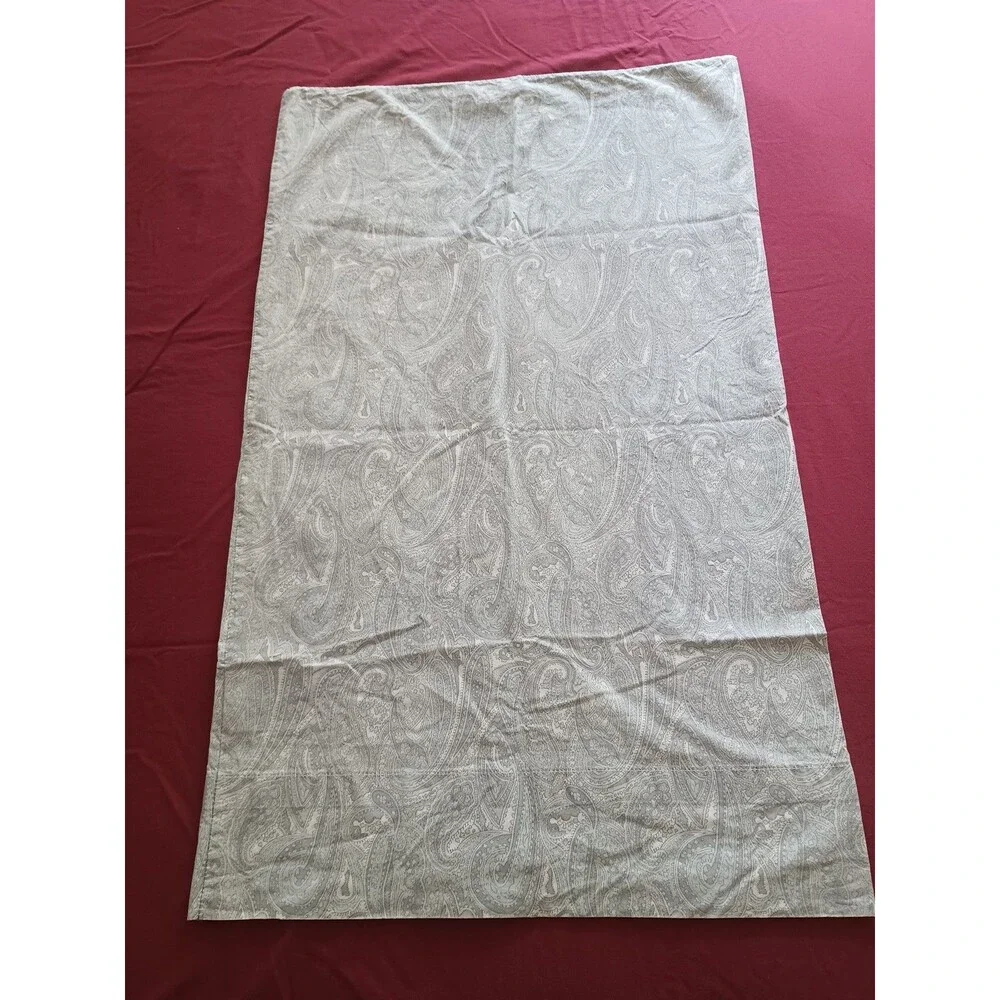 Lauren Ralph Lauren Queen Pillowcase Gray white blue paisley cotton Cottage